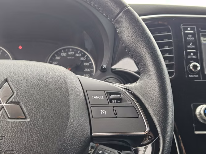 Mitsubishi Outlander Glx At 4x2 2.0 2023