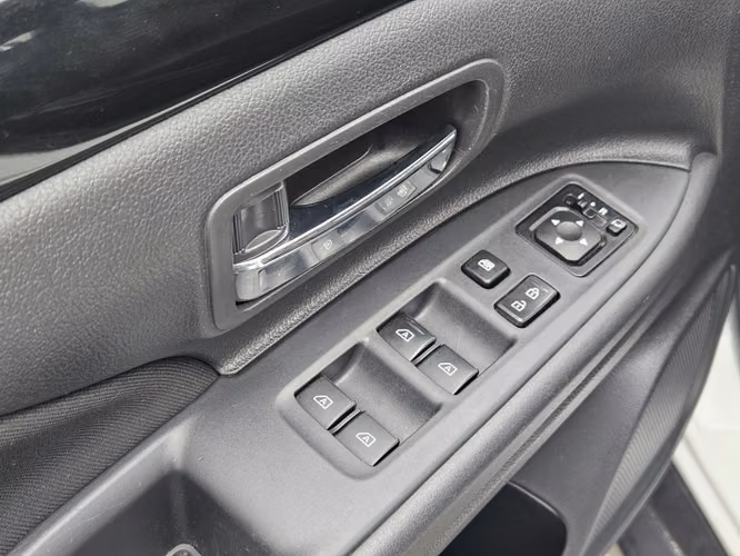 Mitsubishi Outlander Glx At 4x2 2.0 2023