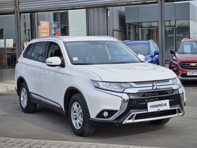 Mitsubishi Outlander Glx At 4x2 2.0 2023