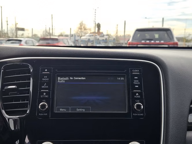 Mitsubishi Outlander Glx At 4x2 2.0 2023