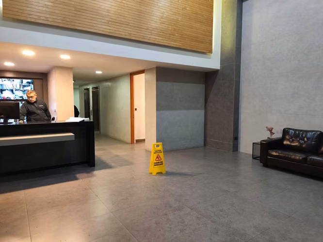 Moderno amplio un dormitorio - Imagen 6