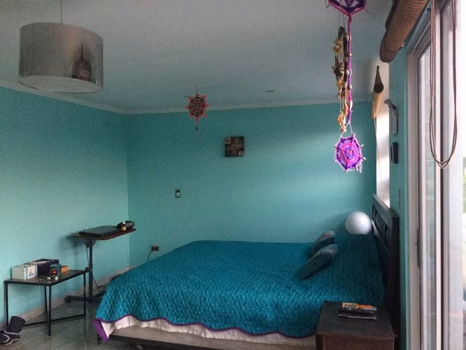 Habitacion balcon y baño privado, estacionamiento Macul