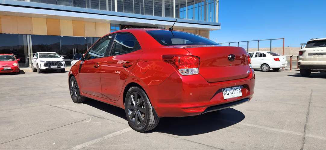 Hyundai Verna 2022 - Imagen 2