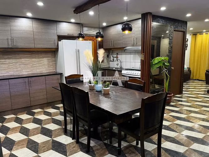  Vende Casa 4D 2B con Piscina en Valle Grande - Imagen 9