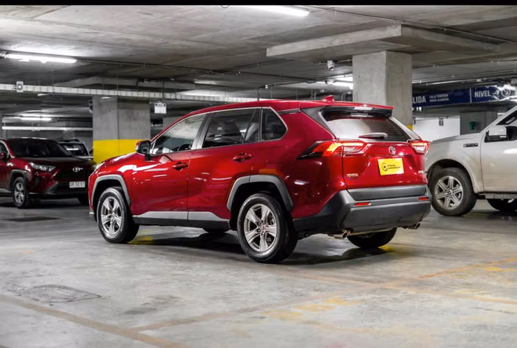 Vendo Toyota Rav4 año 2025, excelente estado