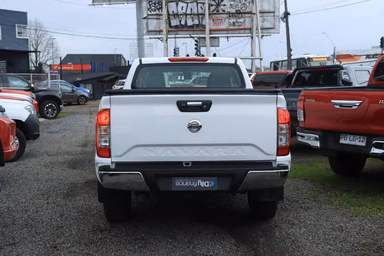 NISSAN NAVARA MT 4X2 2021 XE DIESEL FULL EQUIPO CON AC DOBLE CABINA - Imagen 5