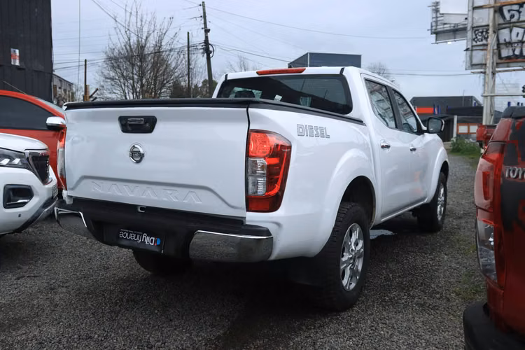 NISSAN NAVARA MT 4X2 2021 XE DIESEL FULL EQUIPO CON AC DOBLE CABINA - Imagen 4