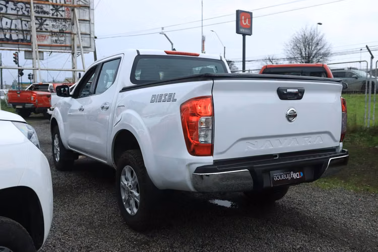 NISSAN NAVARA MT 4X2 2021 XE DIESEL FULL EQUIPO CON AC DOBLE CABINA - Imagen 3