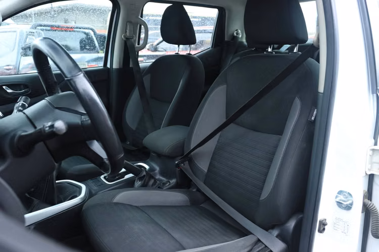 NISSAN NAVARA MT 4X2 2021 XE DIESEL FULL EQUIPO CON AC DOBLE CABINA - Imagen 9