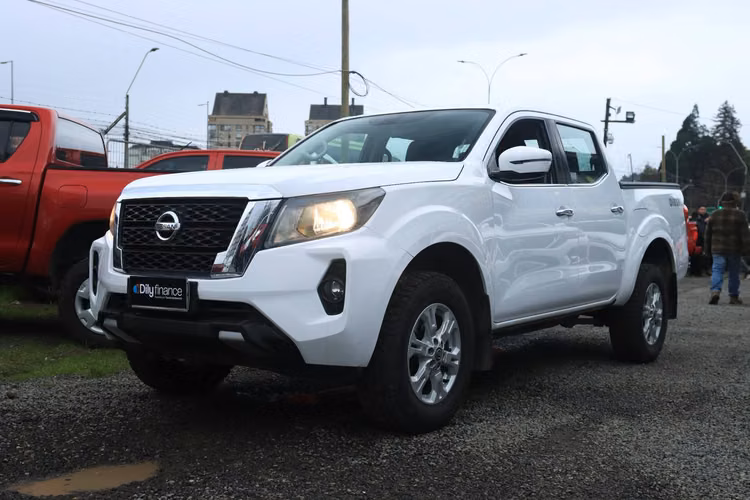 NISSAN NAVARA MT 4X2 2021 XE DIESEL FULL EQUIPO CON AC DOBLE CABINA