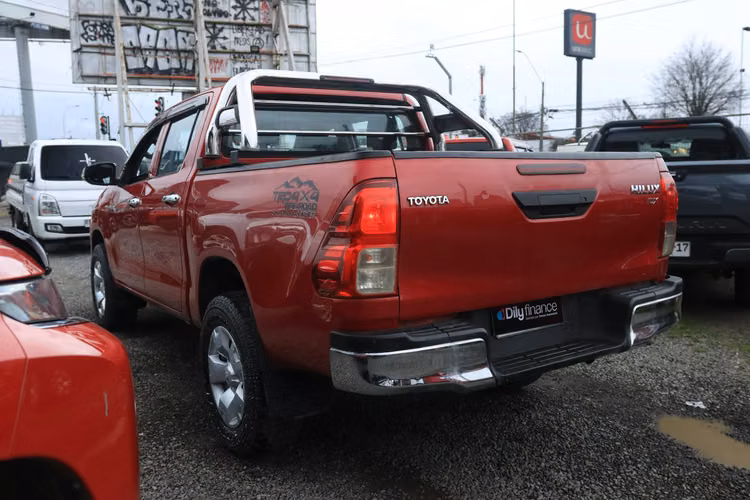 TOYOTA HILUX DX AÑO 2019 FULL EQUIPO 4X4 2.4 CAJA 6TA DOBLE CABINA