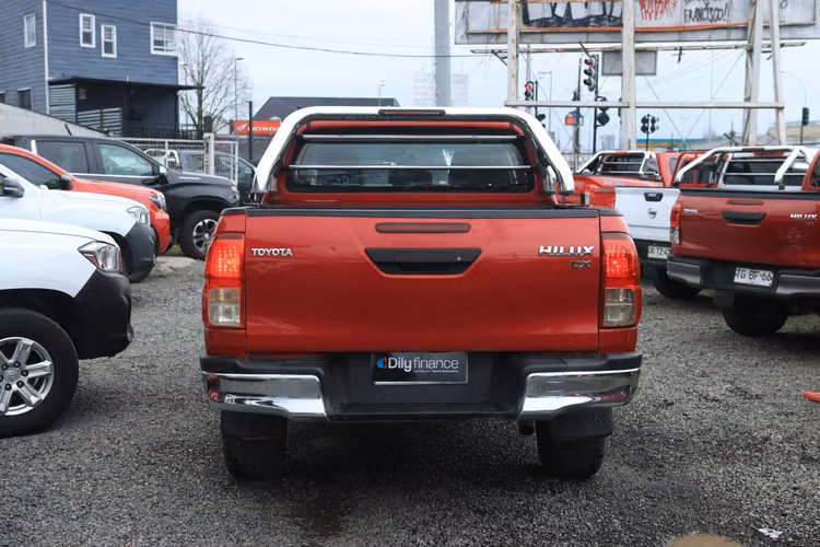 TOYOTA HILUX DX AÑO 2019 FULL EQUIPO 4X4 2.4 CAJA 6TA DOBLE CABINA