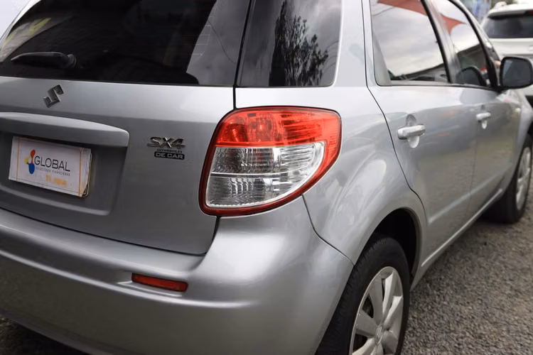 AUTO SUZUKI SX4 2014 1.6 MT BENCINA FULL EQUIPO UNICA DUEÑA !! - Imagen 3
