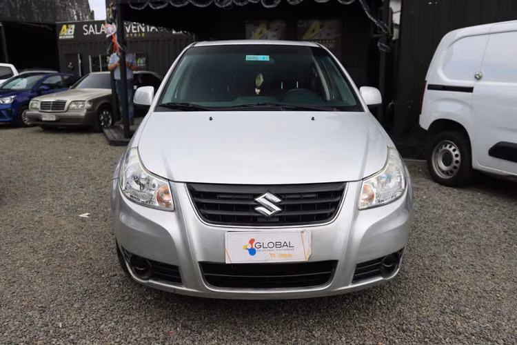 AUTO SUZUKI SX4 2014 1.6 MT BENCINA FULL EQUIPO UNICA DUEÑA !! - Imagen 7