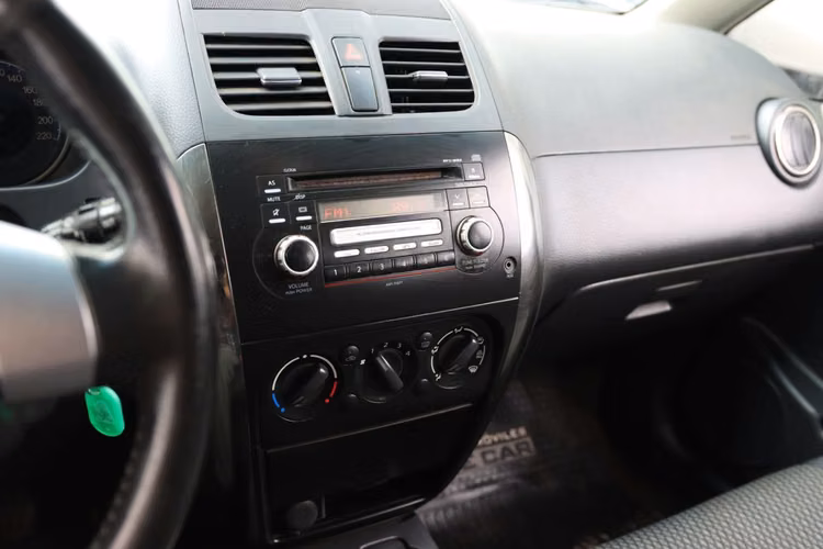 AUTO SUZUKI SX4 2014 1.6 MT BENCINA FULL EQUIPO UNICA DUEÑA !! - Imagen 13