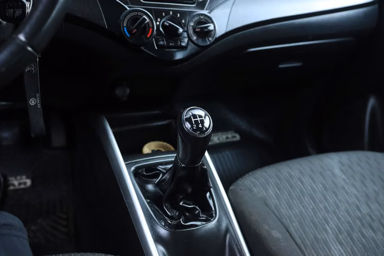 SUZUKI BALENO AUTO AÑO 2018 MOTOR 1.4L CAJA MT FULL AC 2 DUEÑOS