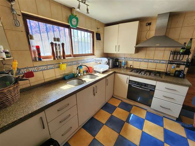 Casa en venta de 5 dorm. en Peñaflor gran terreno - Imagen 14