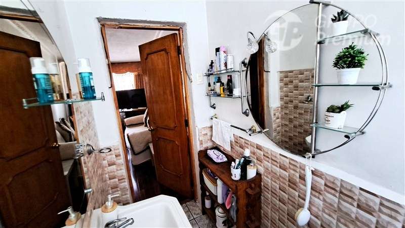 Casa remodelada y amoblada en Estacion Central 3D1B - Imagen 23