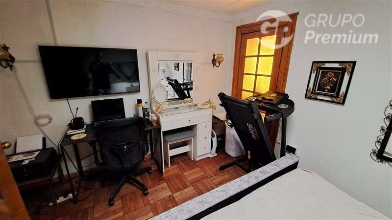 Casa remodelada y amoblada en Estacion Central 3D1B - Imagen 18