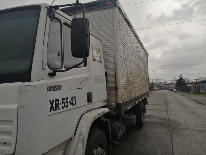 SE VENDE CAMIÓN MERCEDEZ
