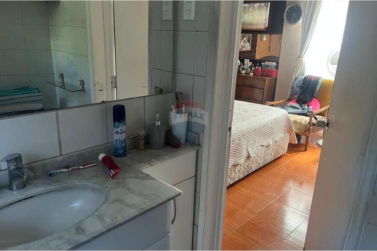 Amplia casa metro chacabuco - Imagen 15