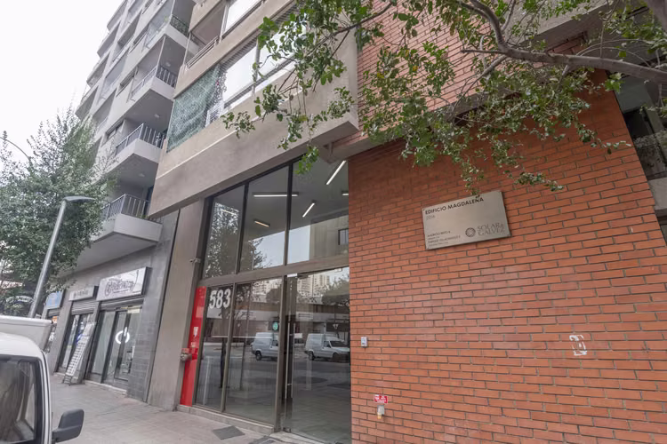 EXCELENTE 2D2B CON TERRAZA EN SANTIAGO