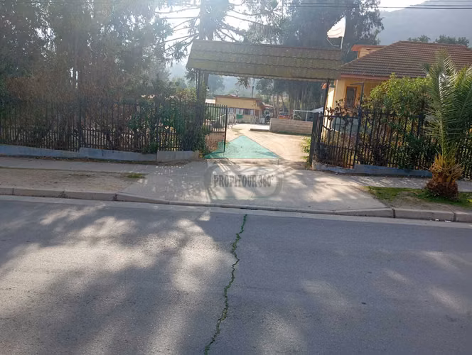 PUERTA DE ENTRADA AL SECTOR GRANIZO, CERCA DE LA CAMPANA
