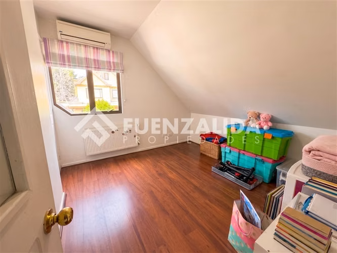 Casa en Condominio - San Carlos de Apoquindo 5D 4B