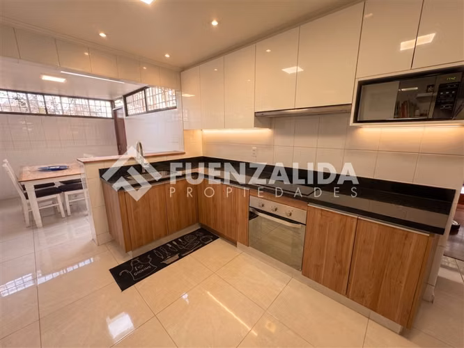 Casa en Condominio - San Carlos de Apoquindo 5D 4B