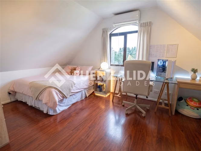 Casa en Condominio - San Carlos de Apoquindo 5D 4B