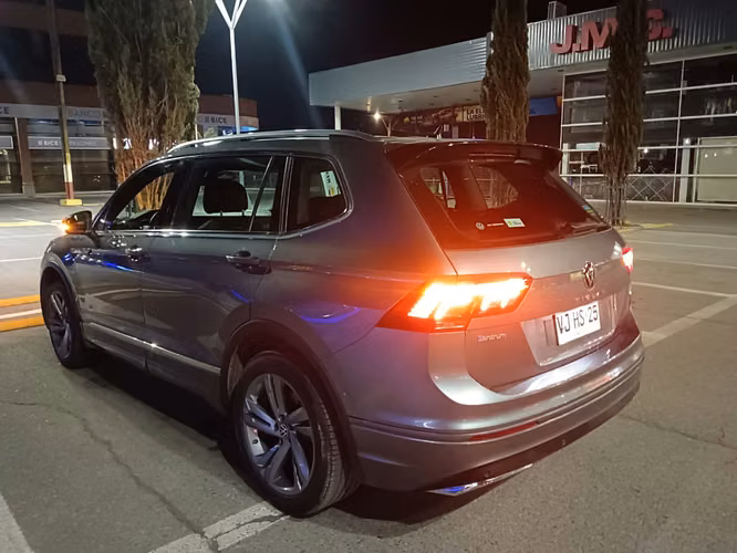 2025 Volkswagen Tiguan 2.0 TSI R-LINE 4MOTION 4X4 AT 5P. - Imagen 5