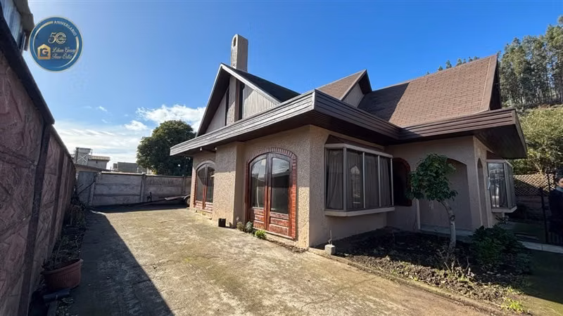 Casa en venta de 4 dorm. en Concepción