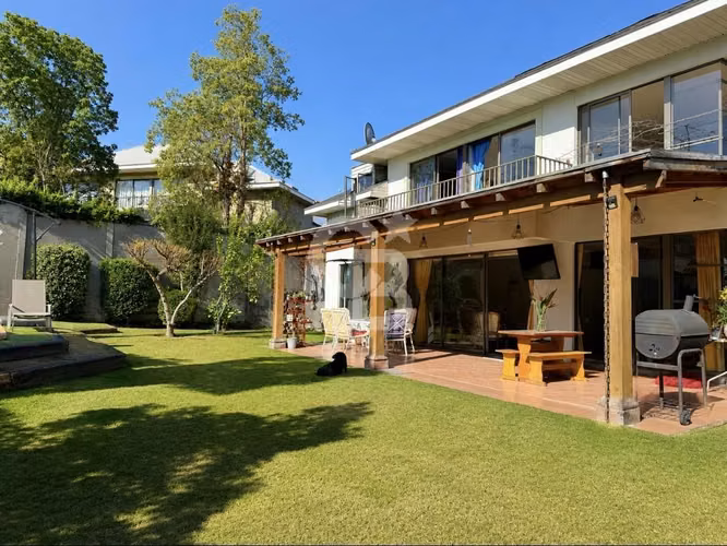 Casa Familiar, condominio cerrado