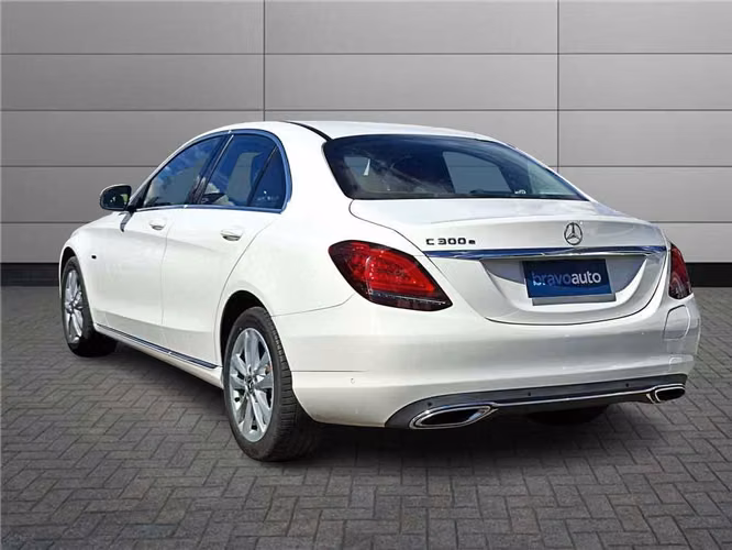 MERCEDES-BENZ C 300 2021