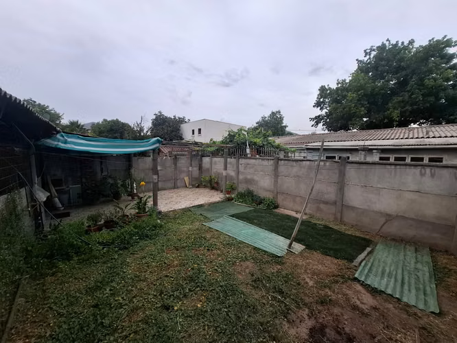 A cuadras del Metro Zapadores. Casa completa sólida en José Santos Ossa - Imagen 12