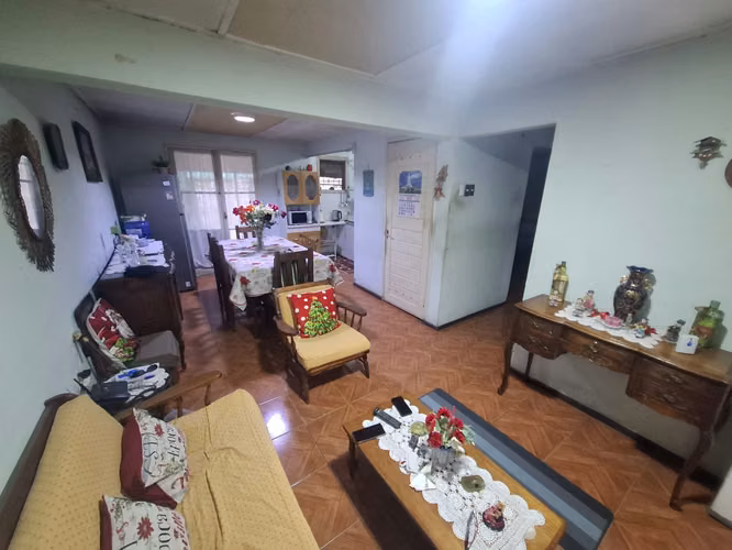 A cuadras del Metro Zapadores. Casa completa sólida en José Santos Ossa - Imagen 7