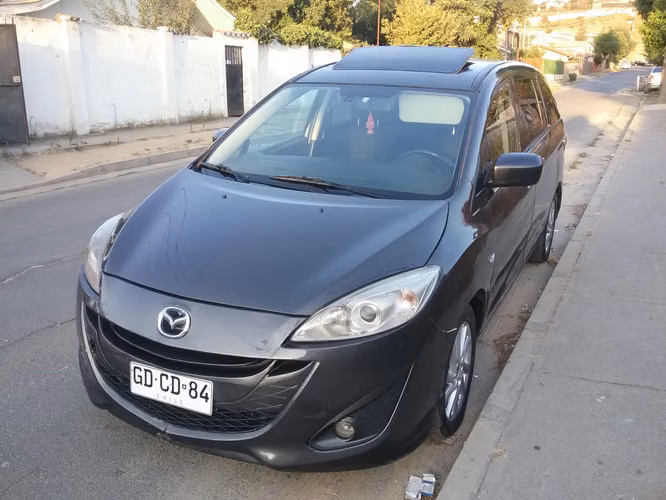 Mazda 5 automática año 2014 Station Wagon 3 corridas de asientos - Imagen 3