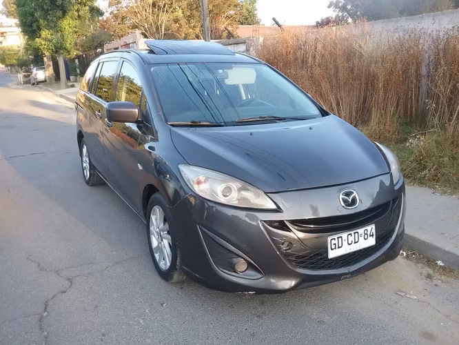 Mazda 5 automática año 2014 Station Wagon 3 corridas de asientos - Imagen 2