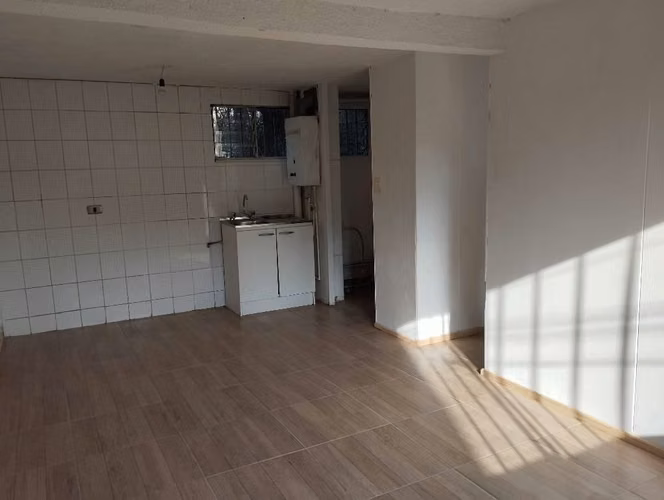 Arriendo dpto 3d 1b metro El Sol