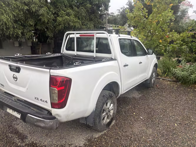 Se vende Camioneta Nissan NP300 - Imagen 4