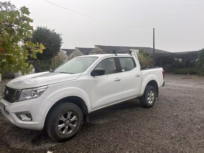 Se vende Camioneta Nissan NP300 - Imagen 5