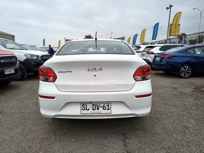 KIA SOLUTO 2023 - Imagen 6