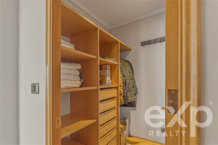 Arriendo Exquisito Depto amoblado 3 dorm. Alto Las Condes - Imagen 29