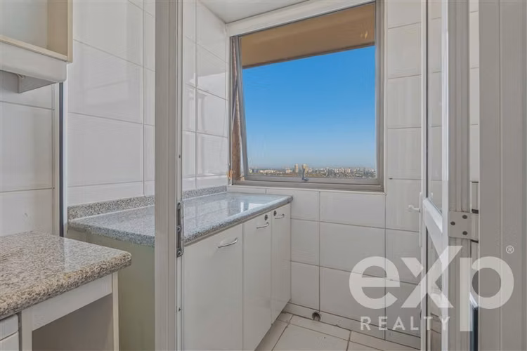 Arriendo Exquisito Depto amoblado 3 dorm. Alto Las Condes - Imagen 14