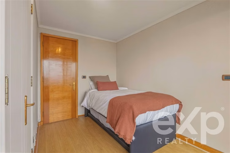 Arriendo Exquisito Depto amoblado 3 dorm. Alto Las Condes - Imagen 40
