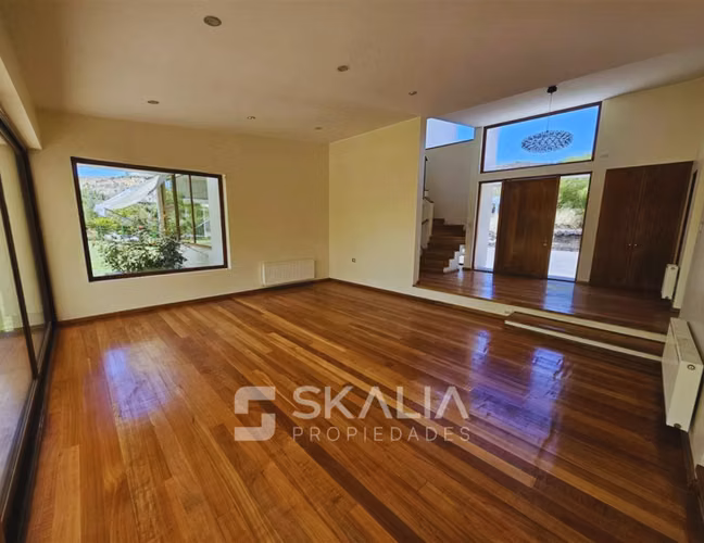Casa en Parcela en arriendo en Hacienda Chacabuco, Colina