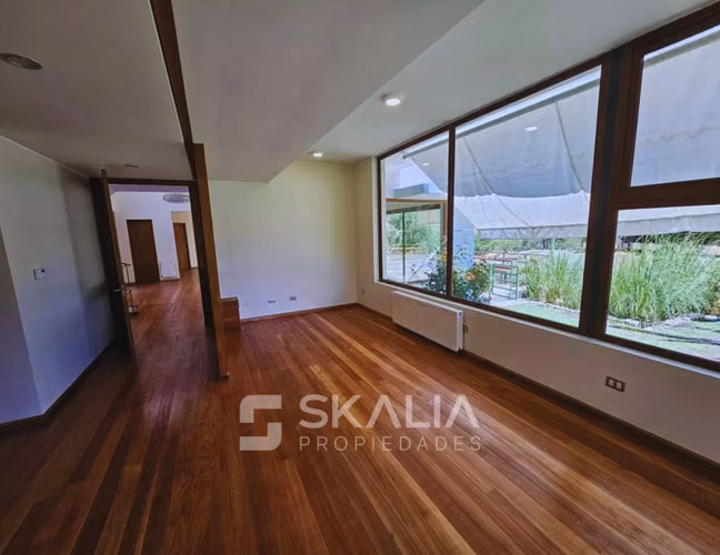 Casa en Parcela en arriendo en Hacienda Chacabuco, Colina