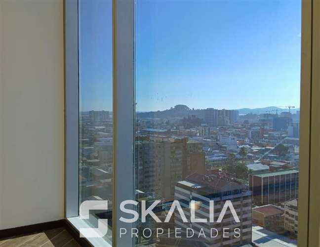 Oficina en arriendo piso 8 en Torre del centro Concepción