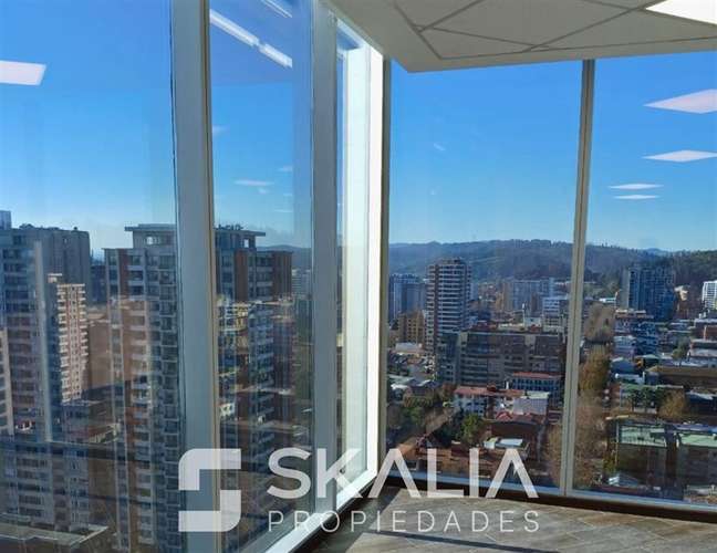 Oficina en arriendo piso 8 en Torre del centro Concepción
