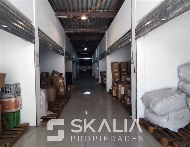 Industrial en arriendo en Estación Central 1.678 m2